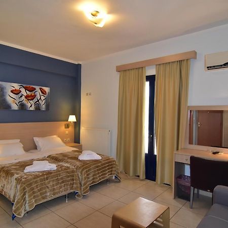 Iridanos Hotel Cảng Cảng Antikyra Ngoại thất bức ảnh