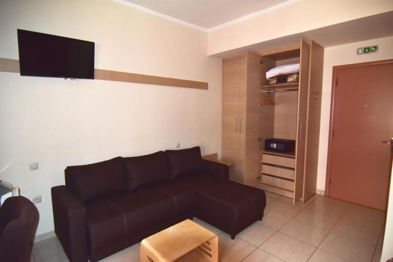 Iridanos Hotel Cảng Cảng Antikyra Ngoại thất bức ảnh