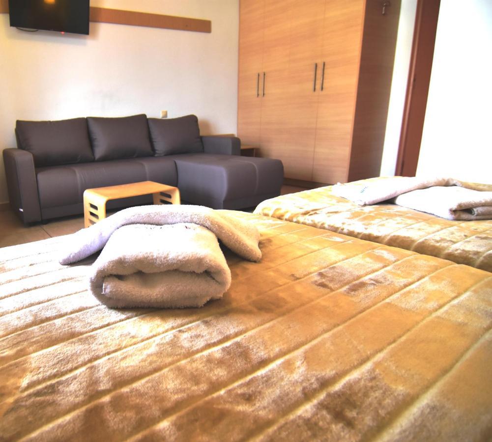 Iridanos Hotel Cảng Cảng Antikyra Ngoại thất bức ảnh