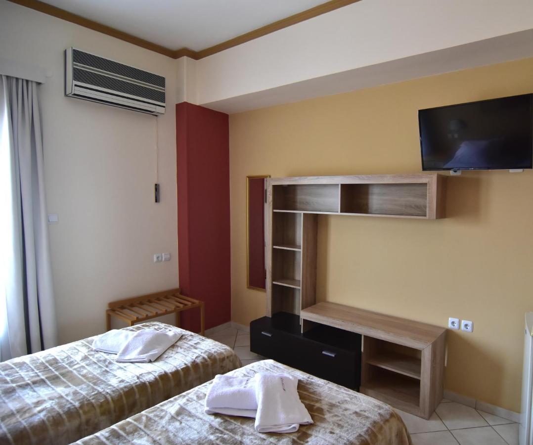 Iridanos Hotel Cảng Cảng Antikyra Ngoại thất bức ảnh
