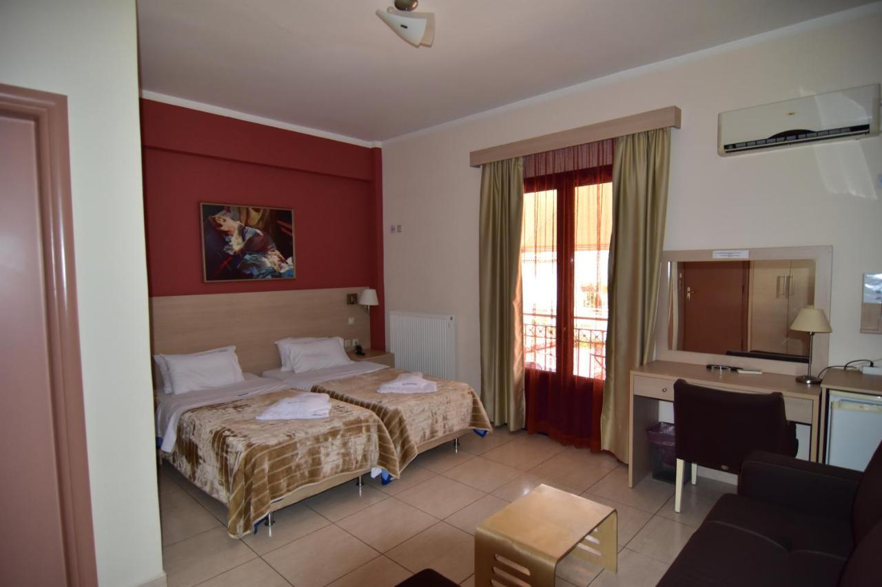Iridanos Hotel Cảng Cảng Antikyra Ngoại thất bức ảnh