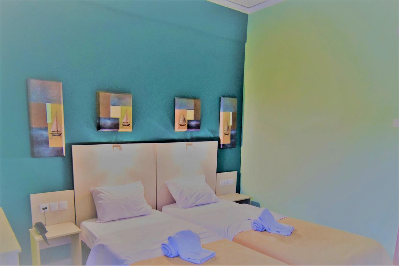 Iridanos Hotel Cảng Cảng Antikyra Ngoại thất bức ảnh