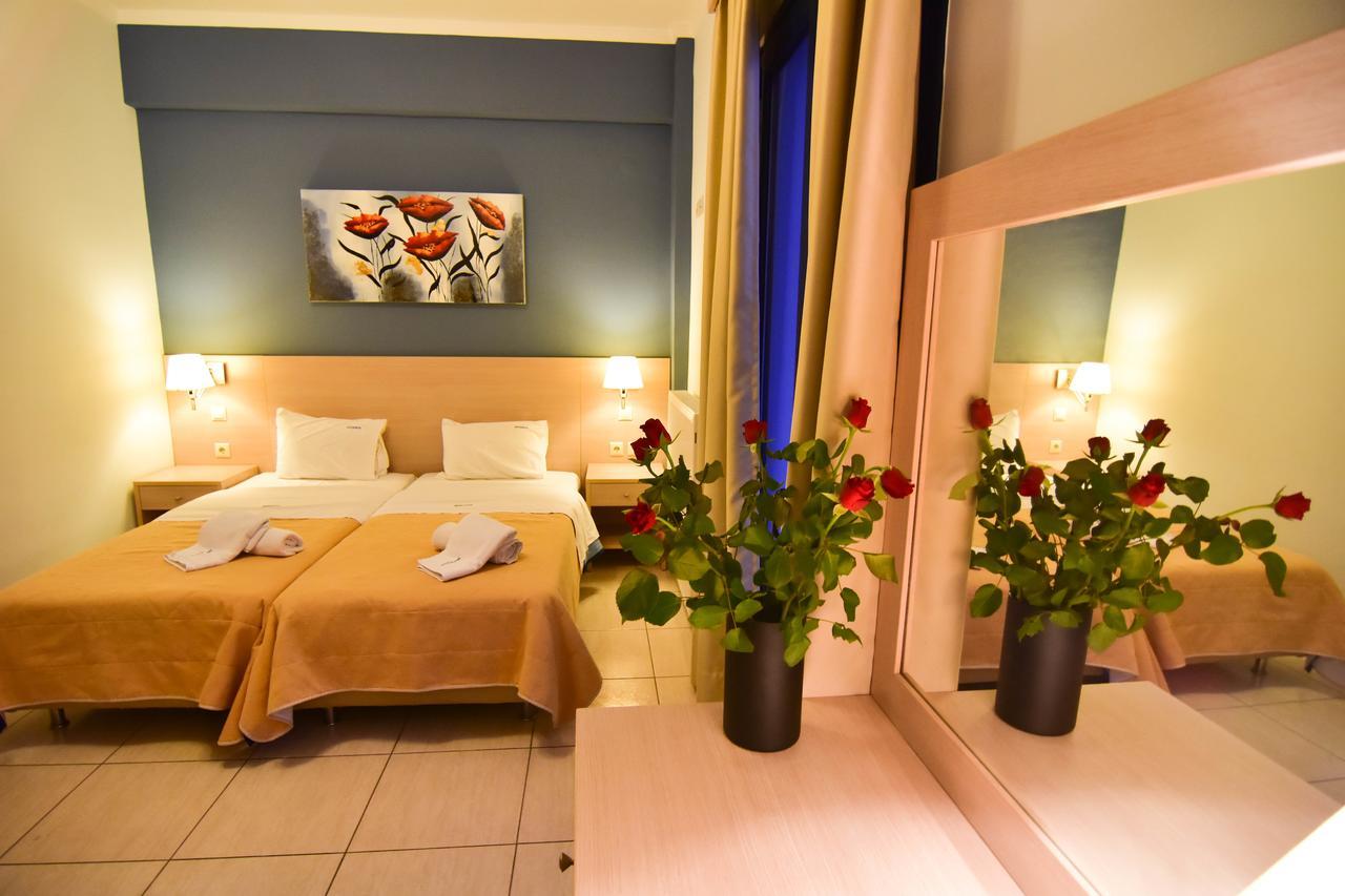 Iridanos Hotel Cảng Cảng Antikyra Ngoại thất bức ảnh