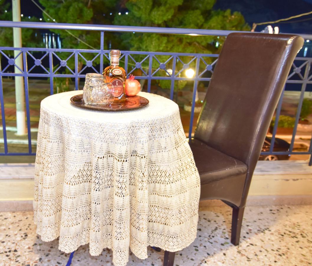 Iridanos Hotel Cảng Cảng Antikyra Ngoại thất bức ảnh