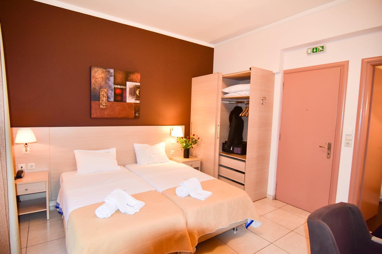 Iridanos Hotel Cảng Cảng Antikyra Ngoại thất bức ảnh