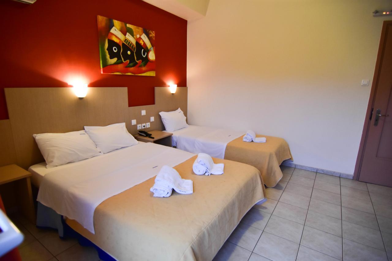 Iridanos Hotel Cảng Cảng Antikyra Ngoại thất bức ảnh