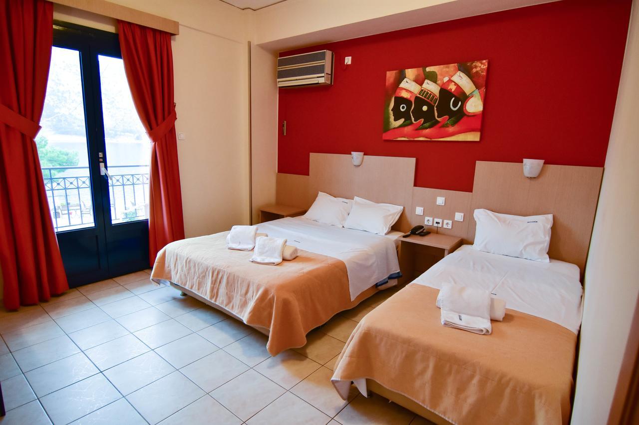 Iridanos Hotel Cảng Cảng Antikyra Ngoại thất bức ảnh