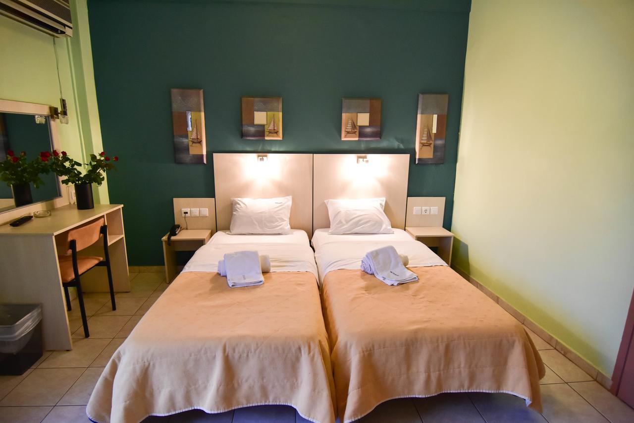 Iridanos Hotel Cảng Cảng Antikyra Ngoại thất bức ảnh