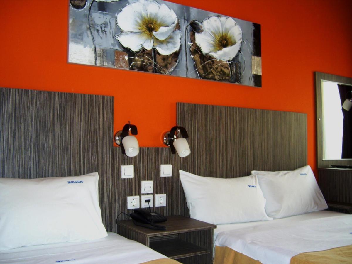 Iridanos Hotel Cảng Cảng Antikyra Phòng bức ảnh